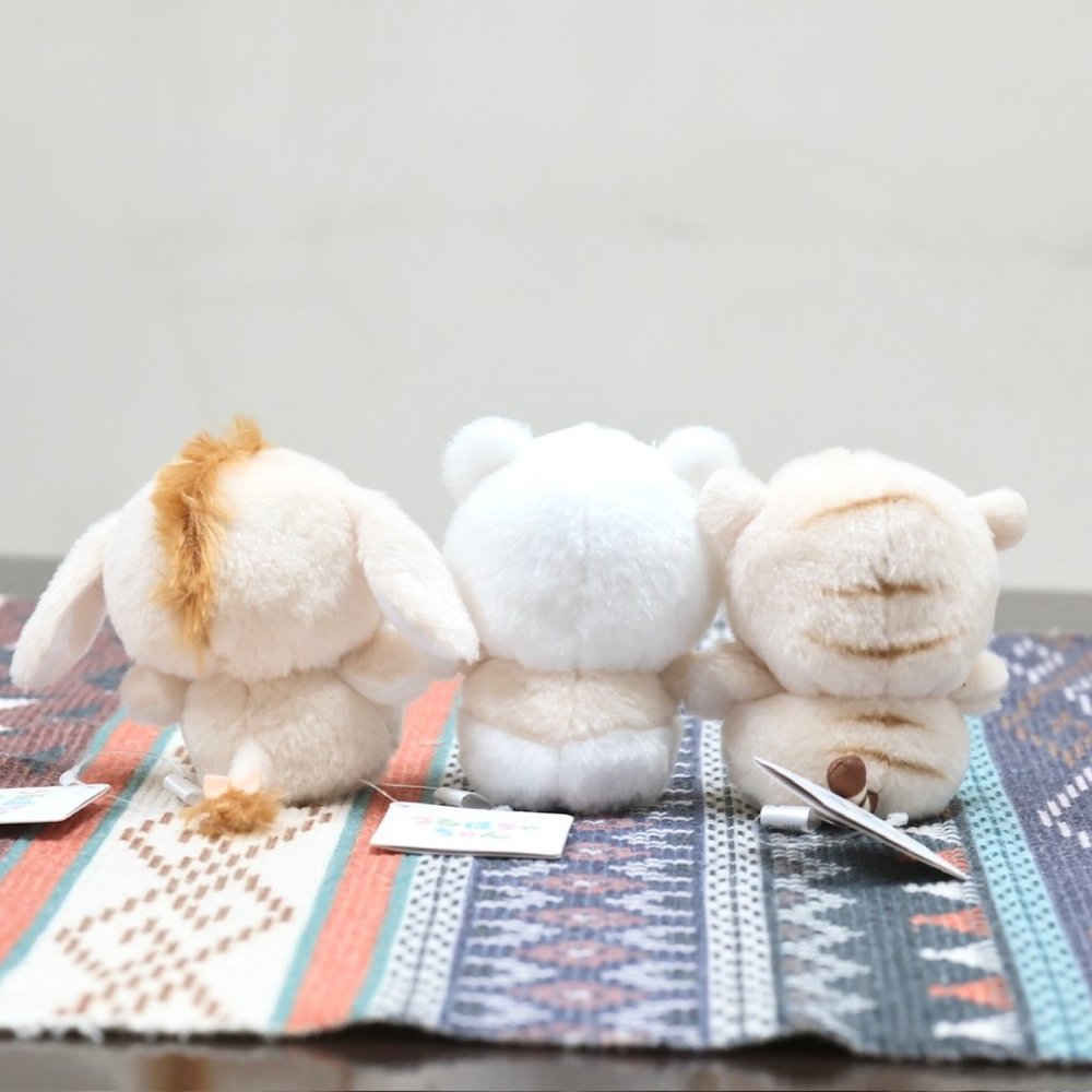 Japan Disney Urupocha-Chan White Pooh Series Tigger Eeyore Pooh Set US Seller - Picture 4 of 4